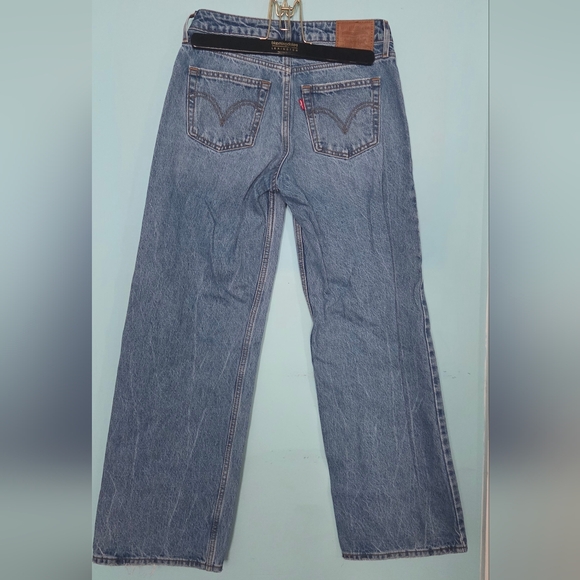 Levi's Women's Wide-Leg Jeans in Blue Denim - Picture 4 of 9